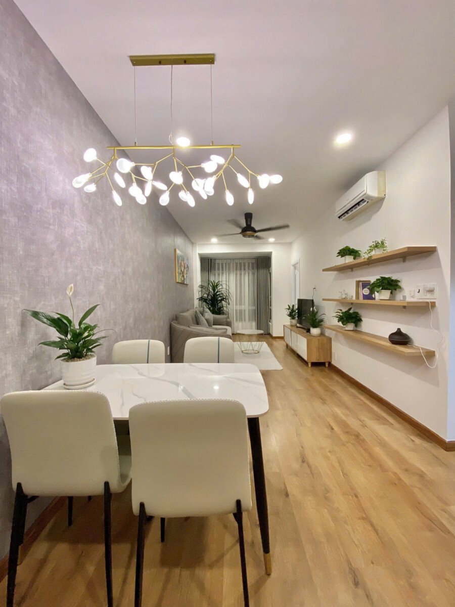 phong khach can ho ban - Bán căn hộ 56m2, chung cư Sky Garden 3, 02pn, giá 4.5 tỷ, nhà đang có hợp đồng thuê .