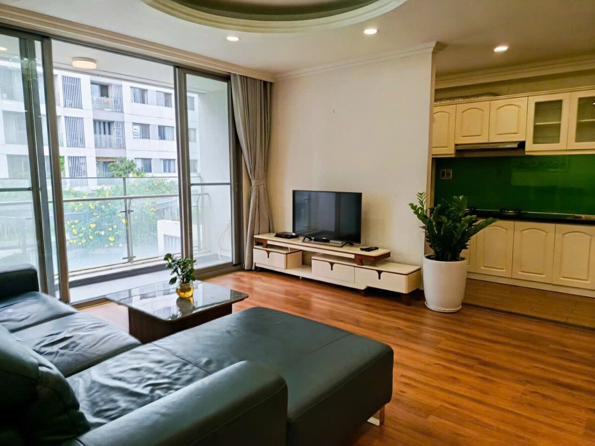 phong khach can ho can ban 3 - Bán gấp căn hộ 118m2 chung cư Green Valley, giá 10.200 tỷ, nhà đầy đủ nội thất.