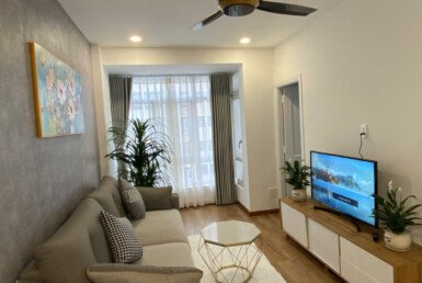 Bán căn hộ 56m2, chung cư Sky Garden 3, 02pn, giá 4.5 tỷ, nhà đang có hợp đồng thuê .