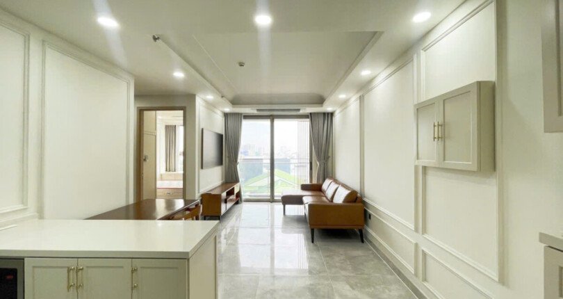 phong khach can ho can ban nhanh 1 810x430 - Bán căn hộ 02pn, chung cư The Peak Midtown, giá 10 tỷ, nhà đang có hợp đồng thuê ổn định.