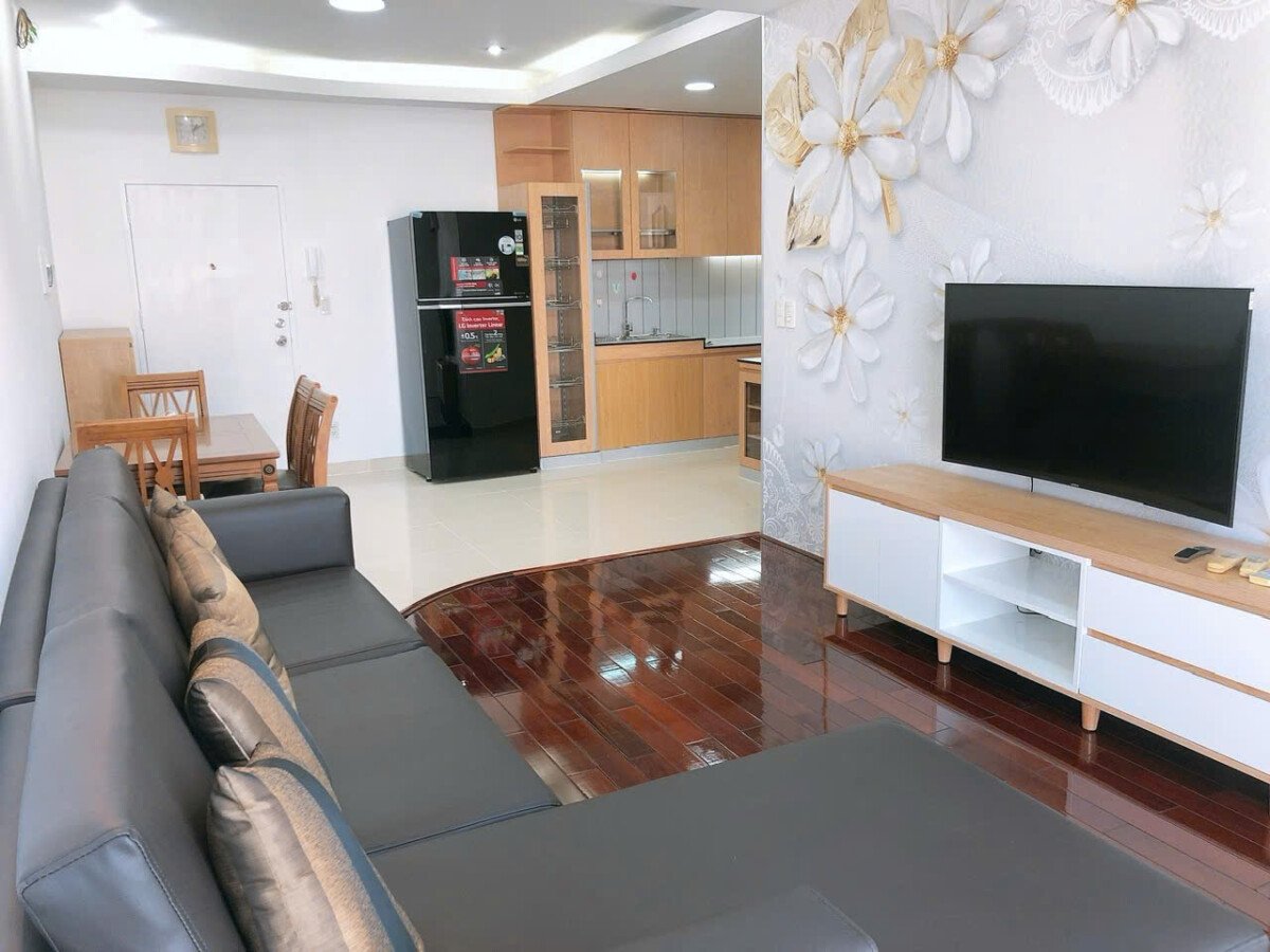 phong khach can ho cho thue 9 - Giá cho thuê căn hộ 3pn tòa 4c chung cư Sky Garden 2 phường Tân Hưng T5/2026