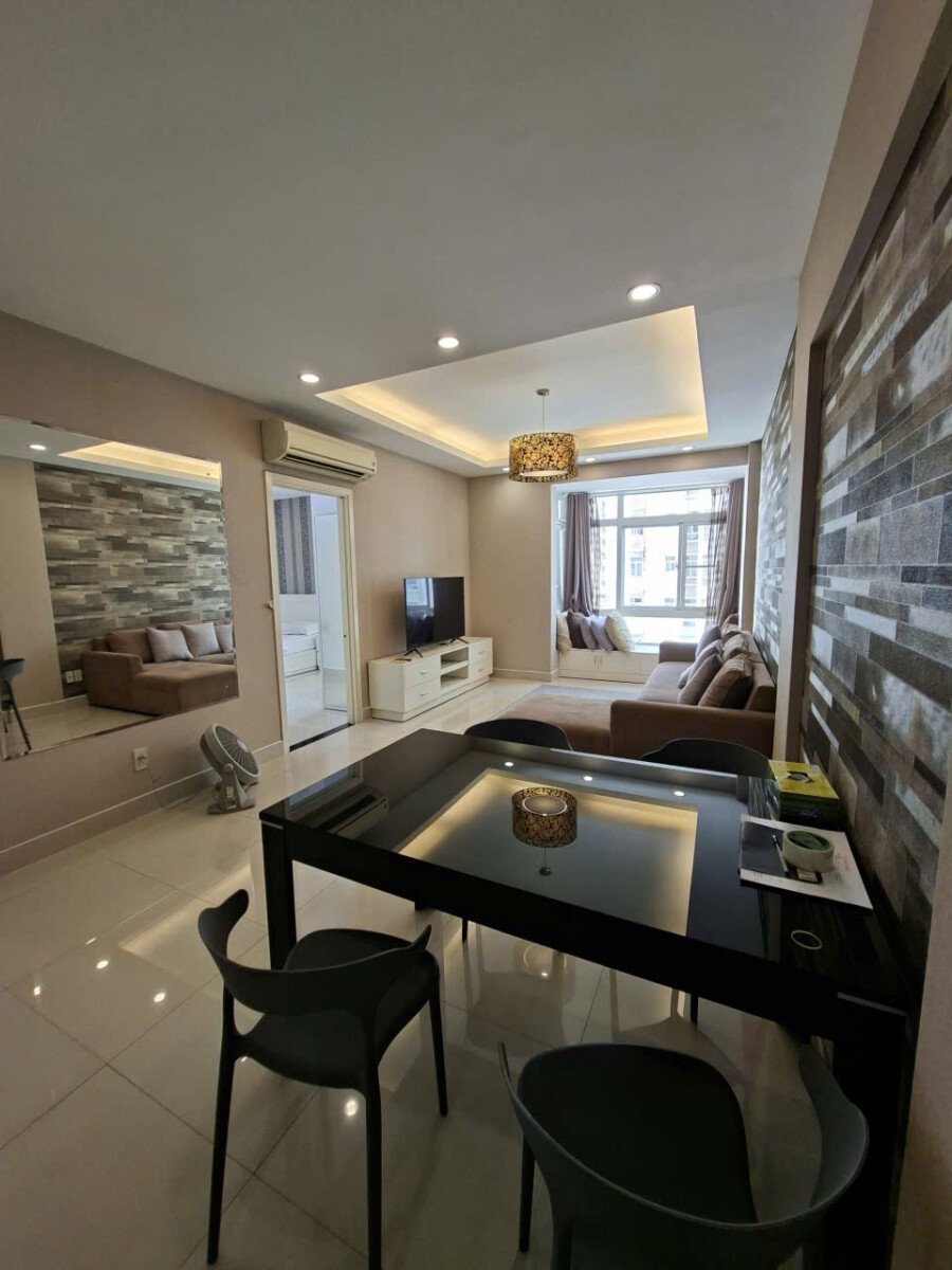 phong khach can sky garden 3 can ban 2 2 - Bán căn góc 74m2 tại Sky Garden 3. Nhà chưa qua đầu tư thiết kế hợp lý thoáng với 2 Phòng-2wc- Giá 6.150 Tỷ