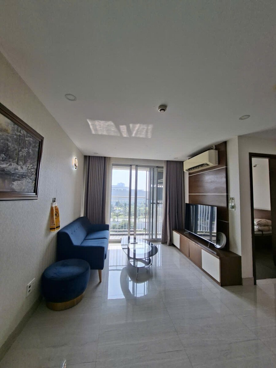 phong khach don nang - Bán nhanh căn Scenic Valley 1. DT 71m2 Nhà cam kết như hình-Sổ sẵn công chứng liền. Giá 7.150 Tỷ