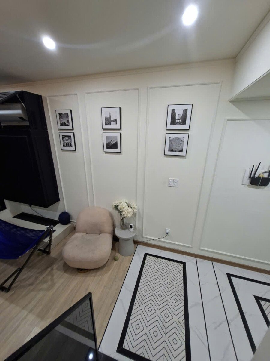 phong khach penthouse sly garden 3 2 - Bán Penthouse 2 sân tại Sky Garden 3. Tổng DT 250m2 Thiết kế 3 Phòng ngủ-4wc- Tặng kèm nội thất. Giá 13.2 Tỷ