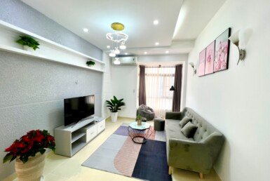 Cần bán gấp căn hộ 71m2, chung cư Sky Garden 2, 02pn, giá 5 tỷ, nhà đang có hdt 20tr/tháng.