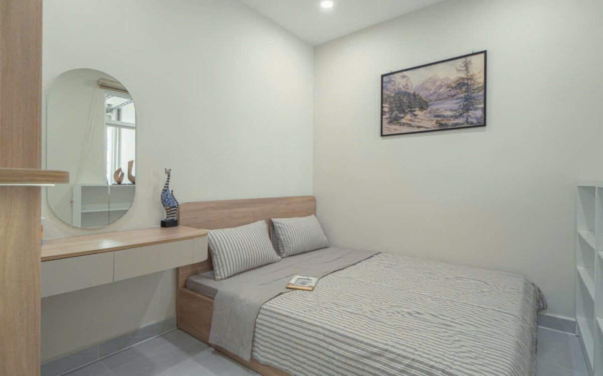 phong ngu 2 4 - Bán căn hộ đẹp tại Sky Garden 3. DT 70m2 Nhà đẹp Nội thất mới- Đang cho thuê 22 Triệu/Tháng. Giá bán 6 Tỷ