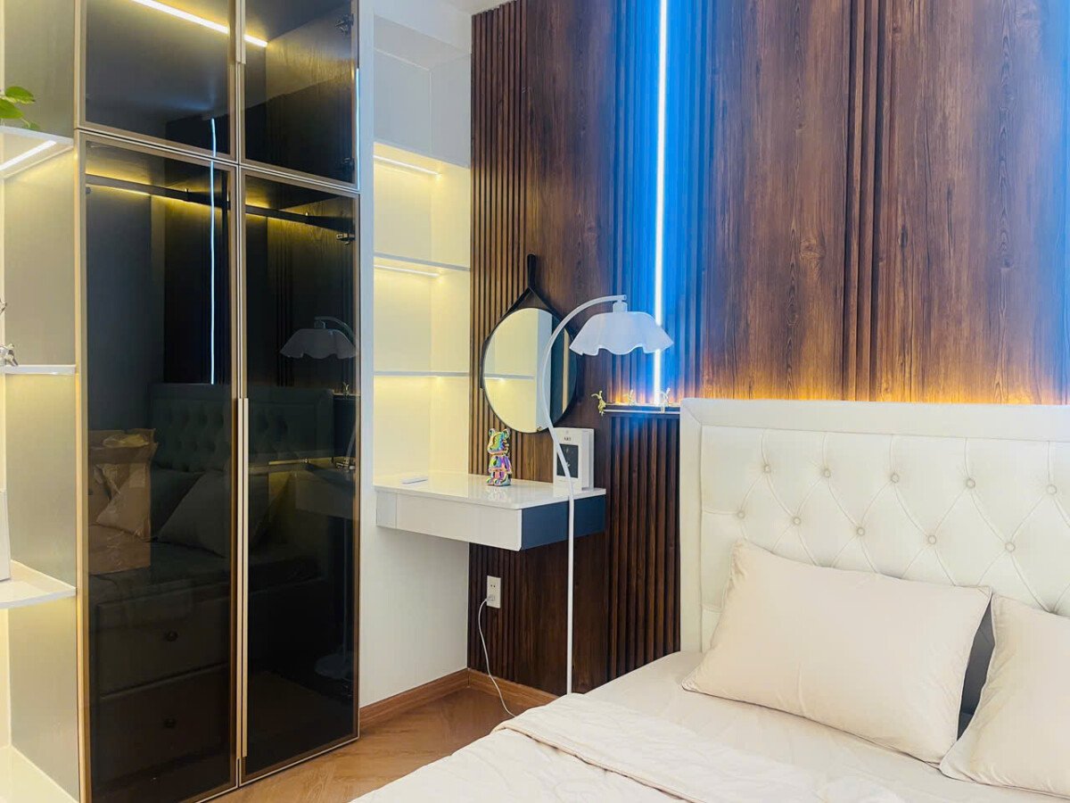 phong ngu can ho can ban 29 - Căn hộ chung cư Sky Garden II, bán gấp 6,45 tỷ, 88m2, 3PN, nhà đẹp, đầy đủ nội thất.