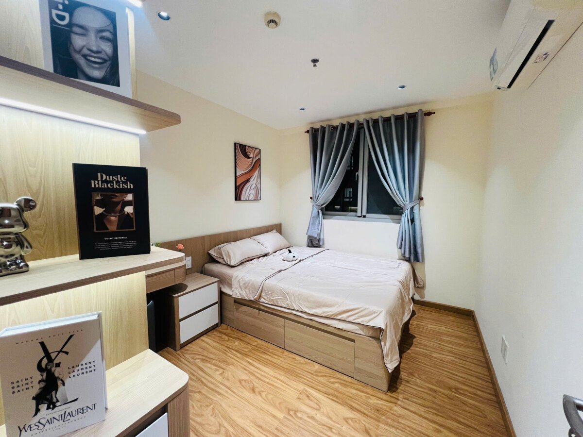 phong ngu can scenic ban - Bán nhanh căn góc đẹp tại Scenic Valley 1. DT 77m2 Lầu cao- 2 Phòng-2wc- Đang cho thuê 24 triệu/tháng. Giá bán 7.950 Tỷ