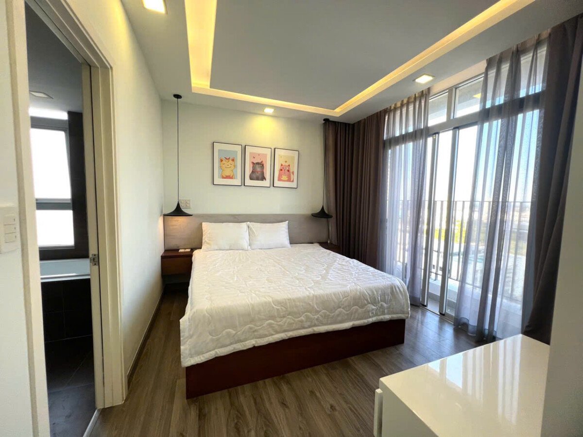 phong ngu chinh - Cho thuê căn hộ đẹp tại Star Hill. DT 94m2 Nhà đẹp- Lầu cao- View thoáng- 3 Phòng-2wc- Giá thuê 25 Triệu/Tháng