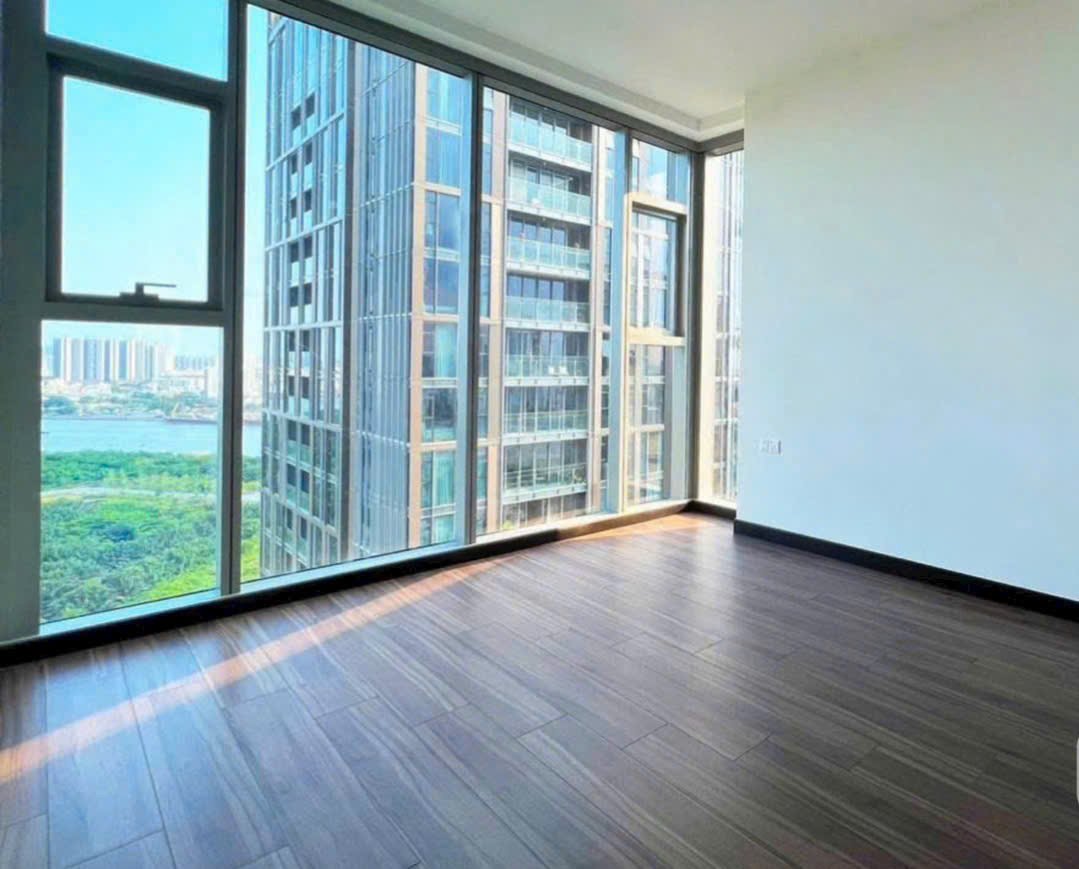 phong ngu lon co cua so thoang nhieu anh sang tu nhien - Giá mua bán căn hộ 3pn chung cư Empire City Thủ Thiêm T4/2026