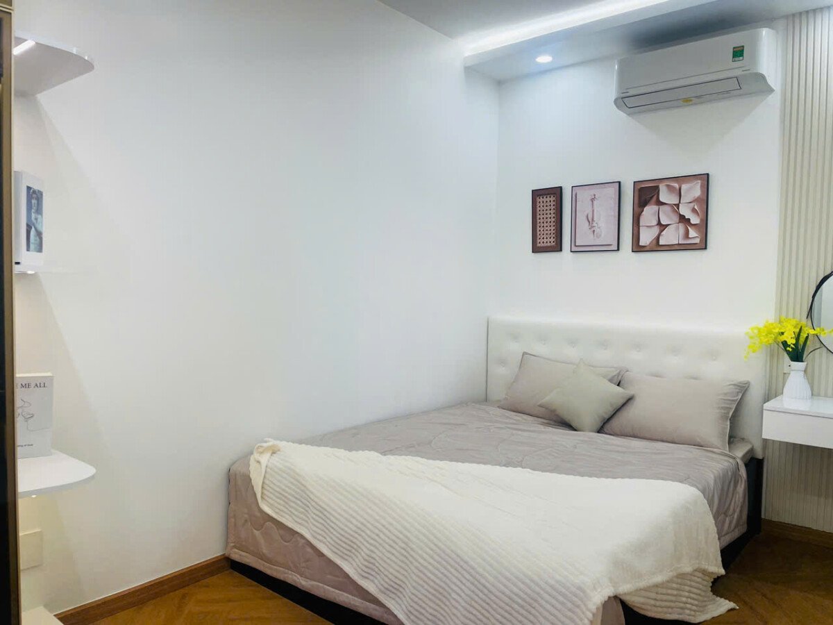 phong ngu nho can ho ban 4 - Căn hộ chung cư Sky Garden II, bán gấp 6,45 tỷ, 88m2, 3PN, nhà đẹp, đầy đủ nội thất.