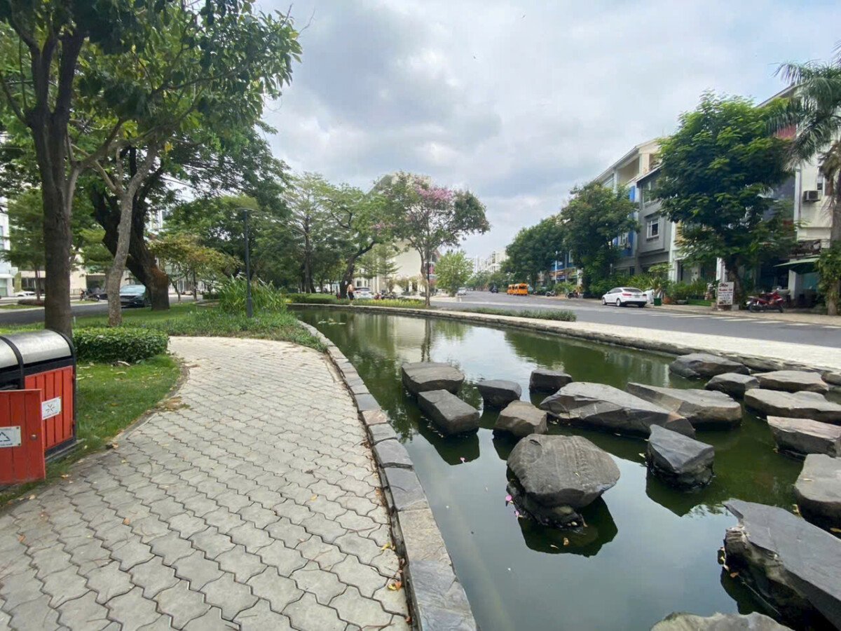 shophouse lien ke cong vien song canh quan - Giá cho thuê cặp Shophouse số 143-145 đường Tôn Dật Tiên Phú Mỹ Hưng phường Tân Hưng T5/2026