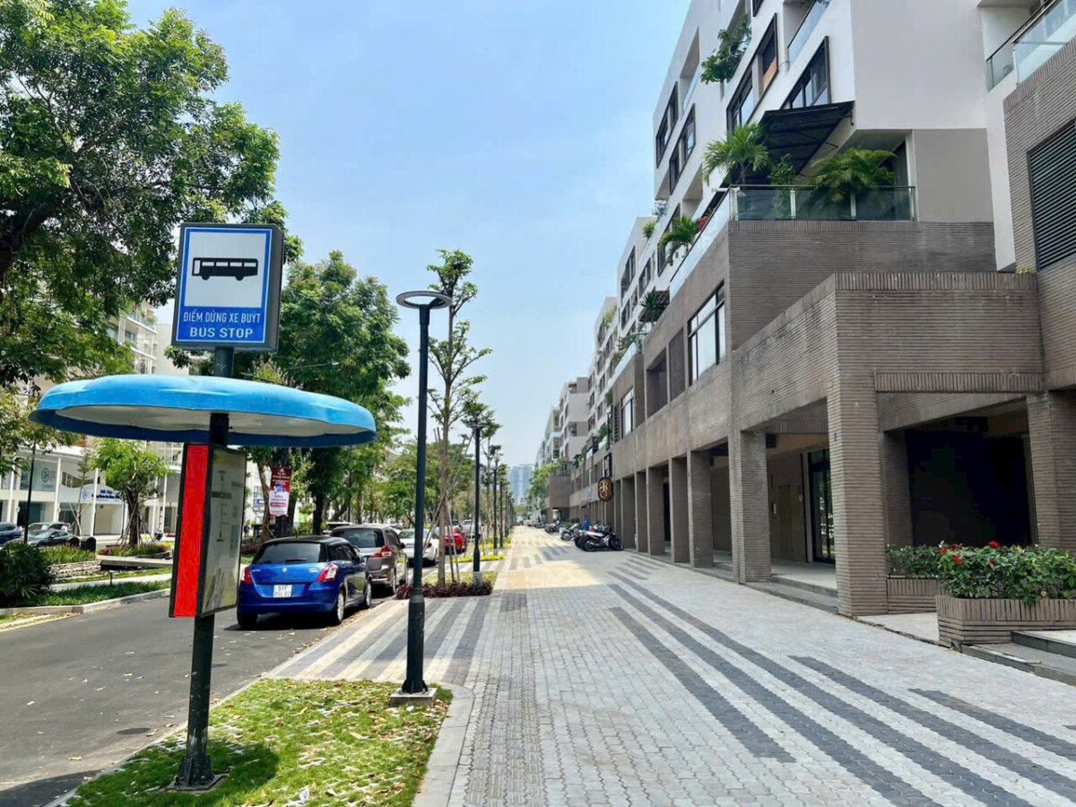 shophouse toa lac mat duong ton dat tien phuong tan hung - Giá mua bán Shophouse số 193 Tôn Dật Tiên chung cư Panorama phường Tân Hưng T4/2026