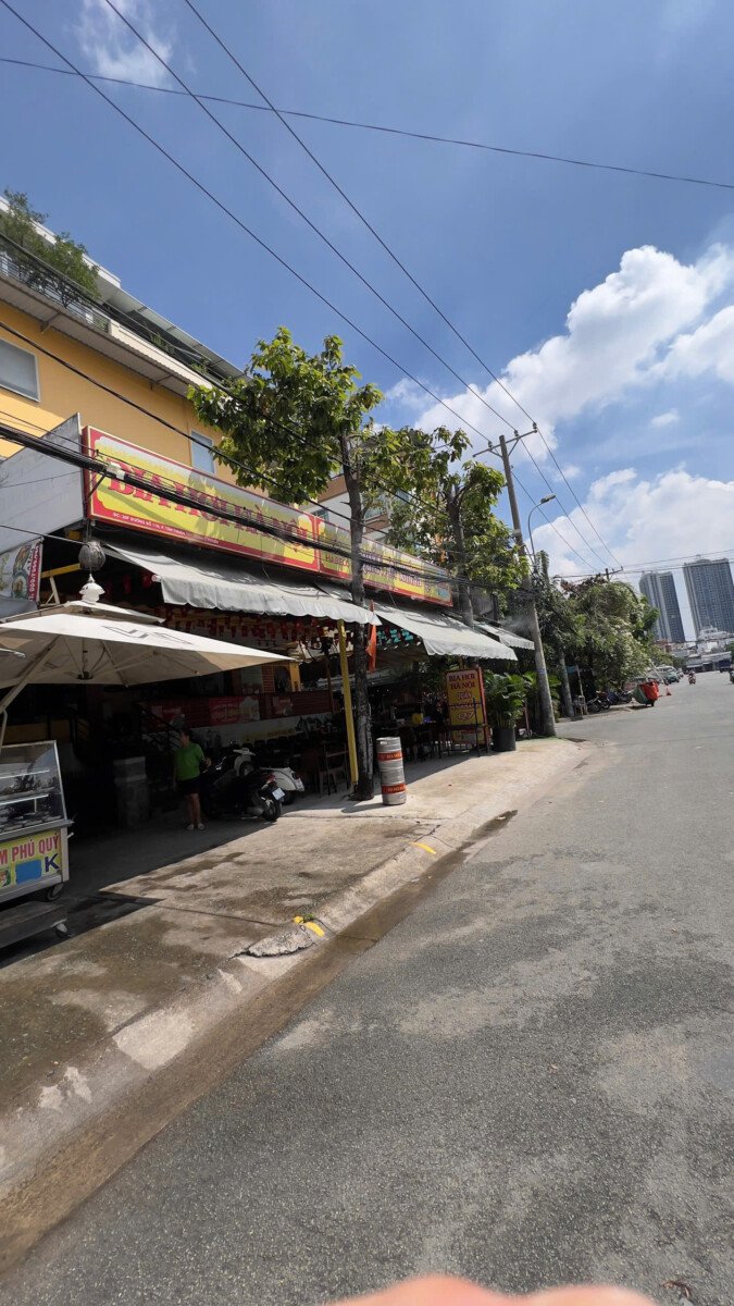 toa nha toa lac khu vuc sam uat buon ban - Giá mua bán tòa nhà văn phòng mặt đường 4F kp52 phường Tân Thuận t4/2026