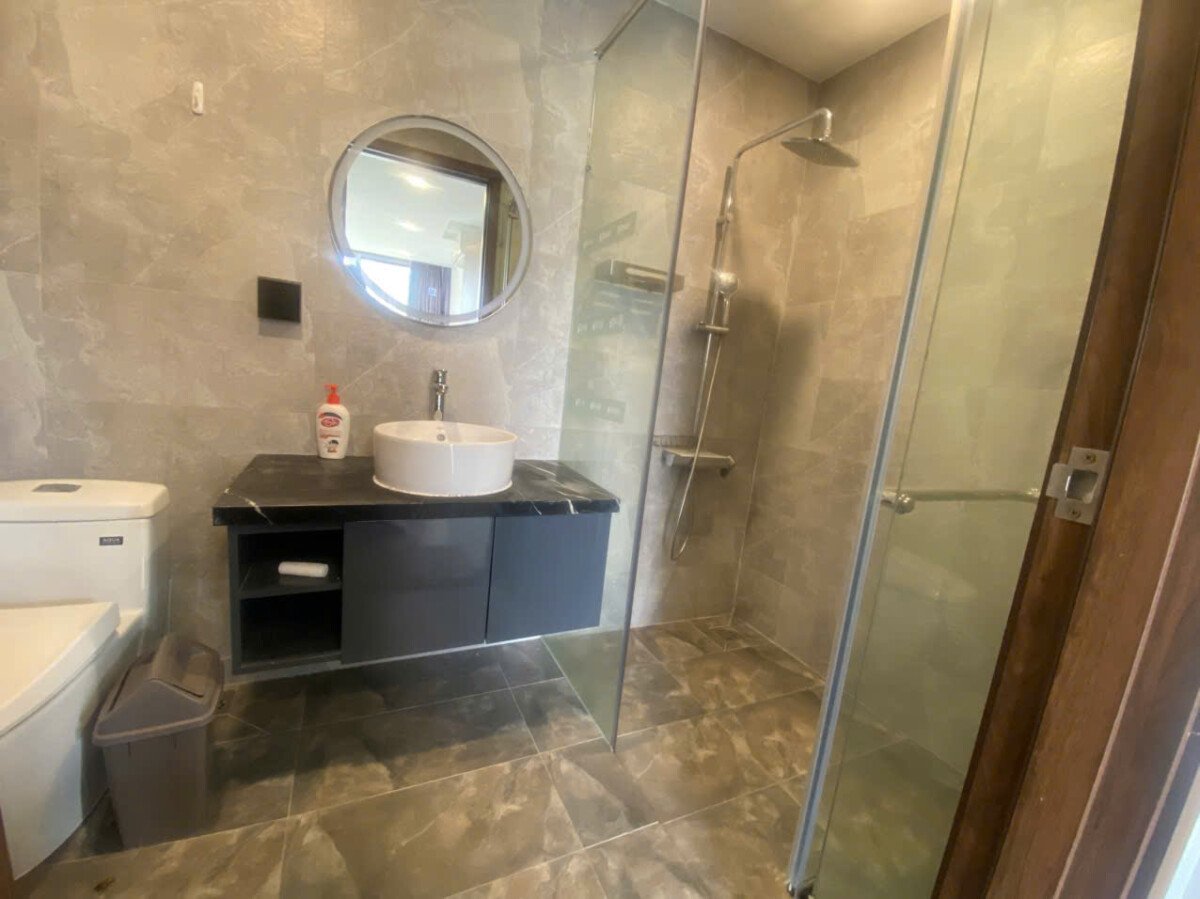 trang thiet bi day dy - Cần cho thuê căn Shop House Midtown Tòa M7. DT sàn 100m2 Rất rộng rất thoáng- Giá chỉ 40 Triệu/Tháng