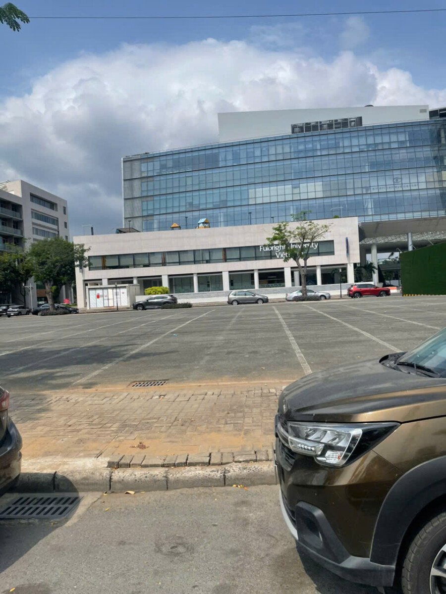 vi tri can ho ban lien ke truong fulbright viet nam - Giá mua bán căn hộ 4pn tòa B chung cư Triton Crown phường Tân Mỹ T4/2026