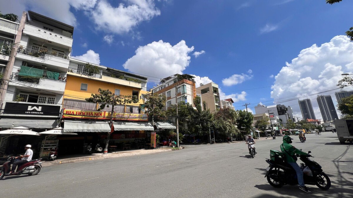 vi tri nha ban mat duong 4f rong rai - Giá mua bán tòa nhà văn phòng mặt đường 4F kp52 phường Tân Thuận t4/2026