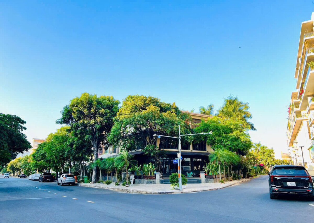 vi tri nha biet thu goc hai duong lon - Giá mua bán nhà Biệt thự góc đường Nguyễn Cao Kđt Phú Mỹ Hưng T4/2026