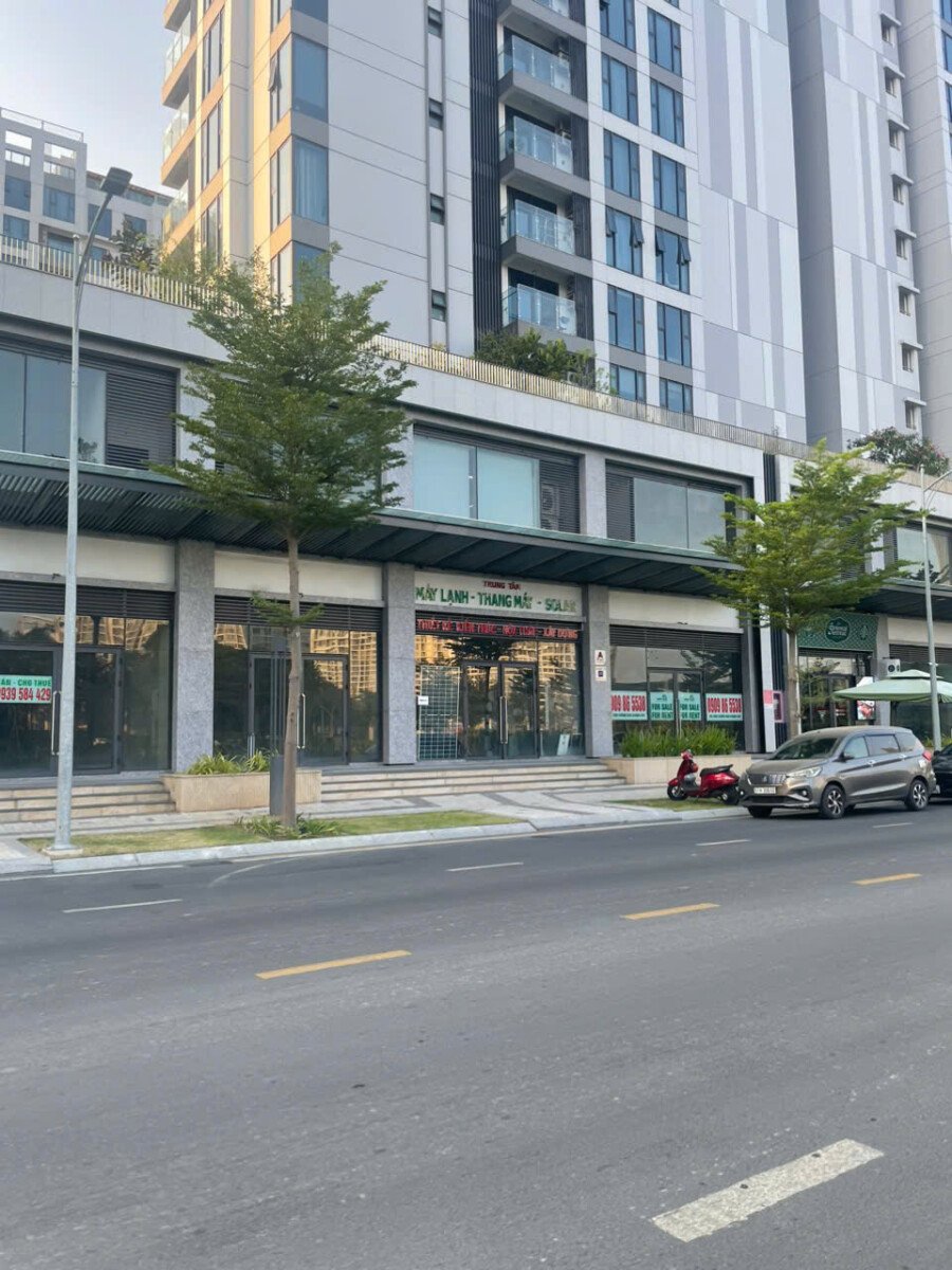 vi tri shop ngay chan de toa b chung cu - Giảm giá bán gấp Shophouse khối đế chung cư Cardinal Court Phú Mỹ Hưng