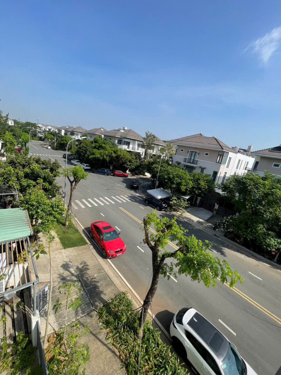 view tu lau 2 nha biet thu ban - Giá mua bán nhà Biệt thự liền kề mặt đường Nội khu Lavila Nhà Bè T4/2026