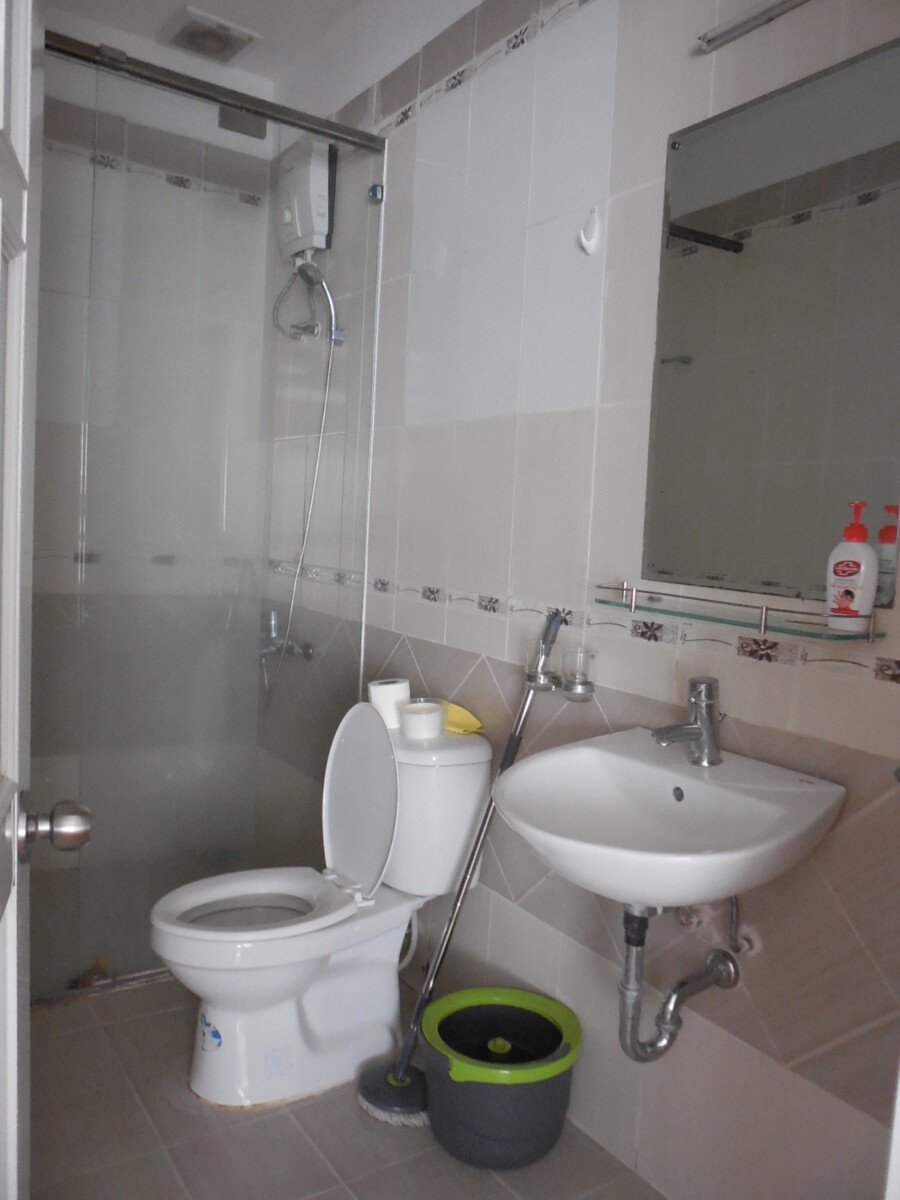 wc can ho sky 3 ban - Bán căn hộ Sky Garden 3. Giá đầu tư chỉ 5.350 Tỷ cho căn 70m2 thiết kế 2 phòng-2wc-View bắc