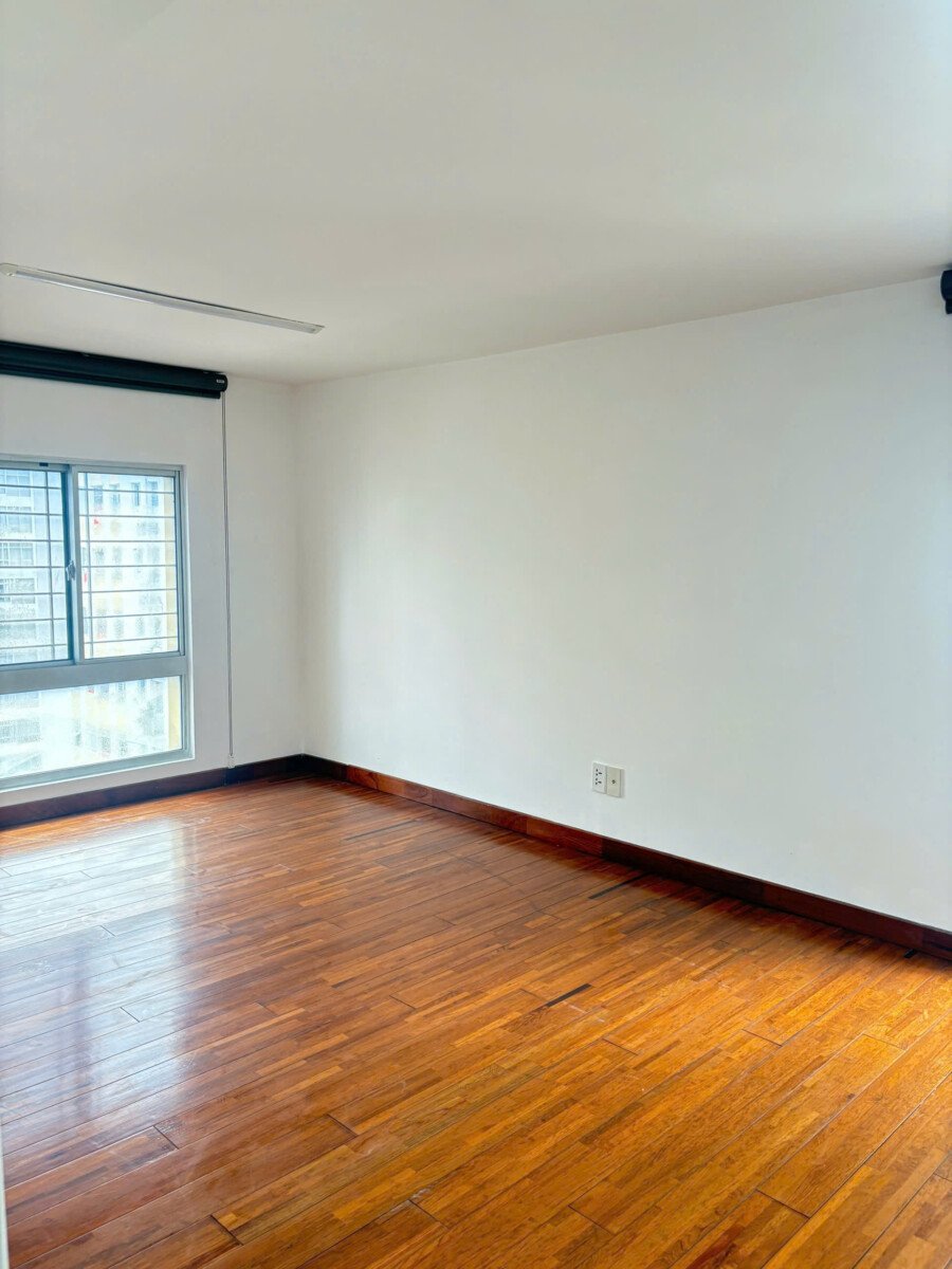 z7634806383044 7863a9620e735ae91e824c1d647b65eb - Giá mua bán căn hộ Duplex tòa 2c chung cư Sky Garden 1 phường Tân Hưng T4/2026