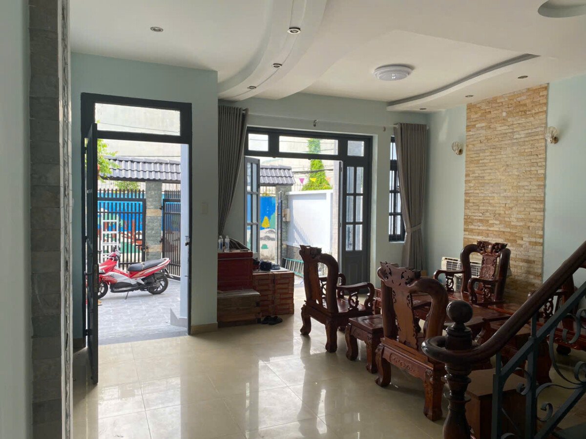 10 - Cho Thuê Nhà mới đẹp HXH Nguyên Căn 3 View Q1, Phường Phú Thuận ( Q7 CŨ )
