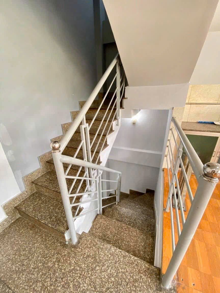 12 1 - Cho Thuê nhà nguyên căn MT Nguyễn Văn Linh ( rộng 120m 14 làn xe ) P. Tân Mỹ, ( Q7 cũ ) sát bên phòng công chứng Tân Thuận