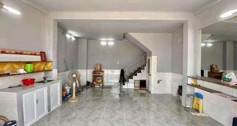 Cho Thuê nhà nguyên căn MT Nguyễn Văn Linh ( rộng 120m 14 làn xe ) P. Tân Mỹ, ( Q7 cũ ) sát bên phòng công chứng Tân Thuận