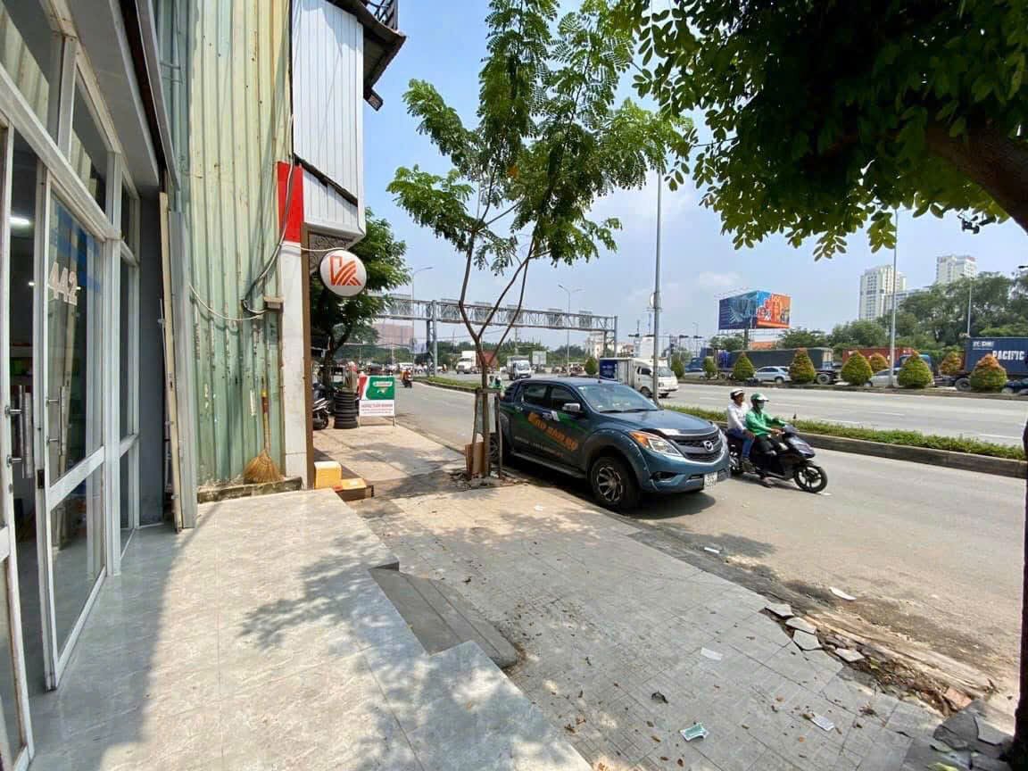 5 1 - Cho Thuê nhà nguyên căn MT Nguyễn Văn Linh ( rộng 120m 14 làn xe ) P. Tân Mỹ, ( Q7 cũ ) sát bên phòng công chứng Tân Thuận