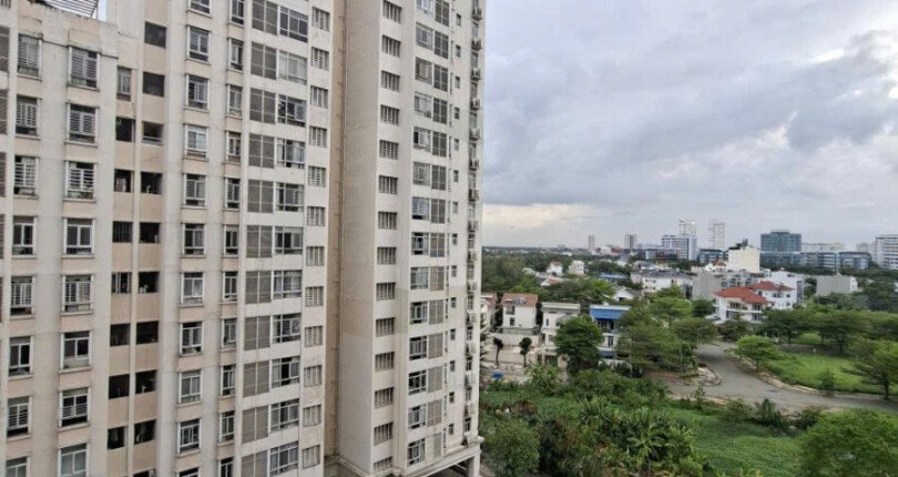 Bán căn hộ Sky Garden 3. DT 68m2 Cửa Đông view Nam- 2 Phòng ngủ-2wc- Lầu cao- Giá bán 5.2 Tỷ