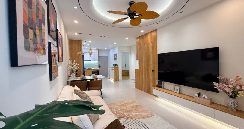 Bán nhanh căn hộ Sky Garden 2. DT 71m2 Nhà đẹp- Nội thất cao cấp- 2 Phòng ngủ- Giá 5.850 Tỷ