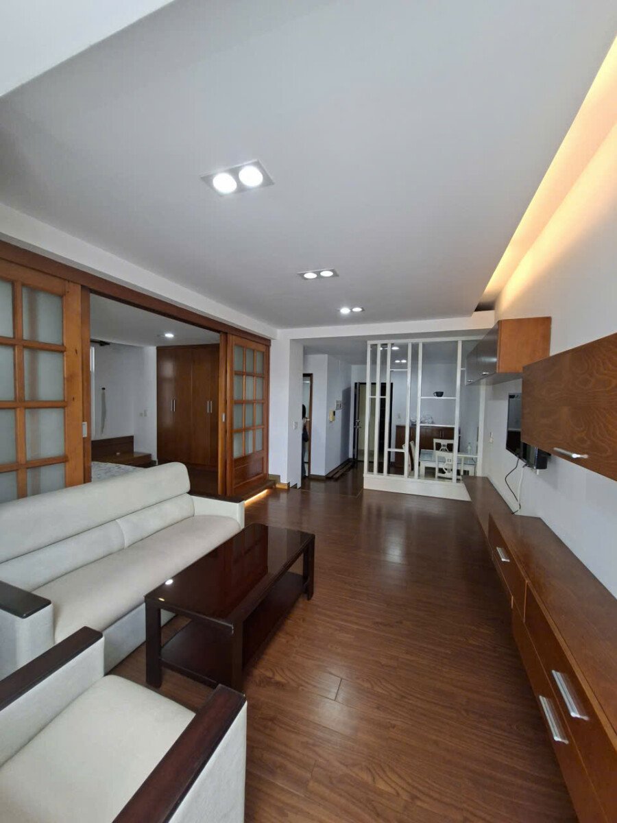 ban can ho sky 3 7 - Bán căn hộ Studio Sky Garden 3. DT 56m2 Thiết kế 1 Phòng ngủ mở-1wc- lầu cao- hiện trạng như hình- Giá 4.290 Tỷ
