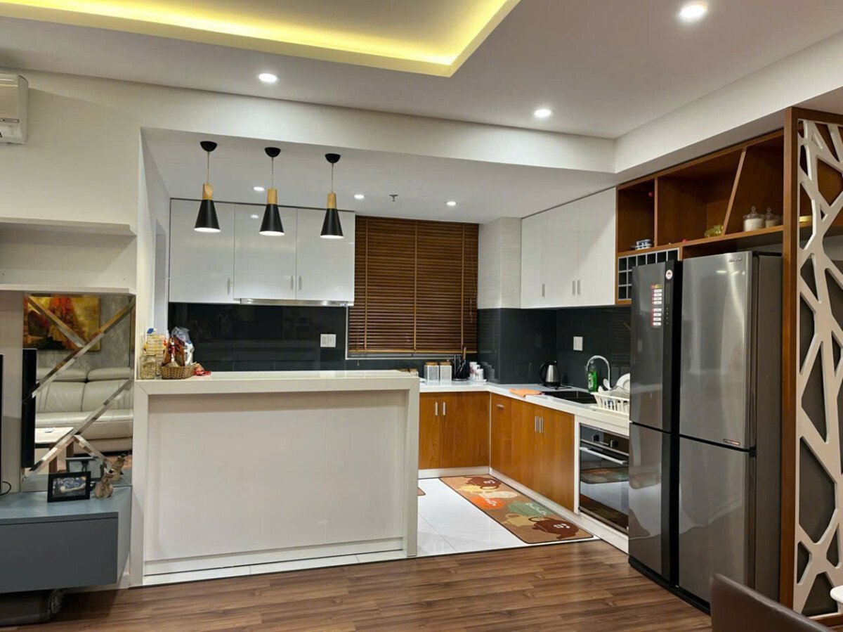 bep can ho ban 9 - Bán căn hộ chung cư Green Valley , 03pn, 128m2,giá 10.3 tỷ, nội thất đầy đủ, xem nhà dễ.