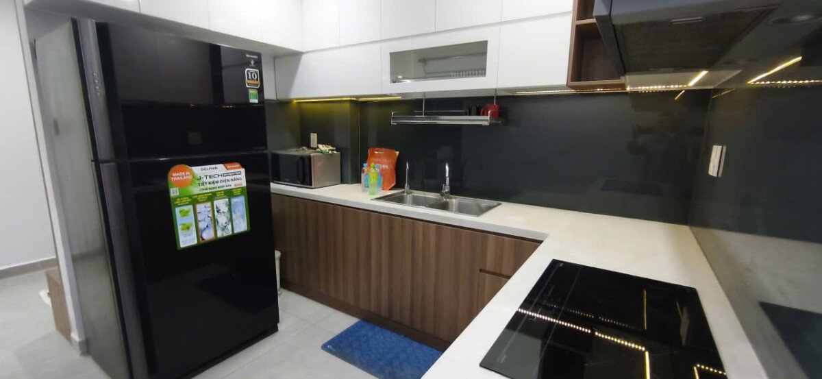 bep can ho can ban 3 - Chủ nhà kẹt tiền gửi bán nhanh căn hộ 110m2, chung cư Scenic Valley 1, giá 10.280 tỷ, đủ nội thất.