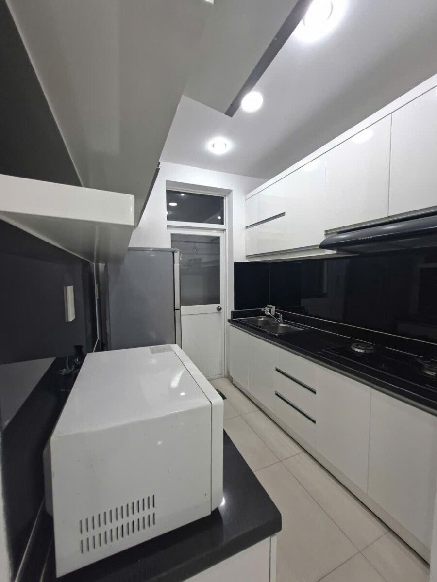 bep rong - Cho thuê căn hộ Sky Garden 3. DT 70m2 Nhà đẹp-Tone trắng- 2 Phòng-2wc- Nội thất đầy đủ- Giá 16 Triệu/ Tháng