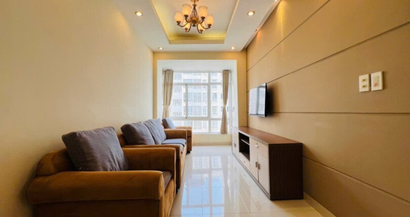Cần bán căn hộ Sky Garden 3. DT 68m2 Lầu trung-cửa Đông View Nam- 2 Phòng-2wc- Giá bán 5.2 Tỷ