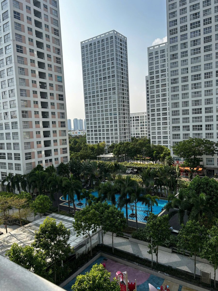 can ho ban lien ke ho boi va khuon vien noi khu kdc - Giá mua bán căn hộ 3pn tòa C chung cư Happy Valley phường Tân Hưng HCM T5/2026