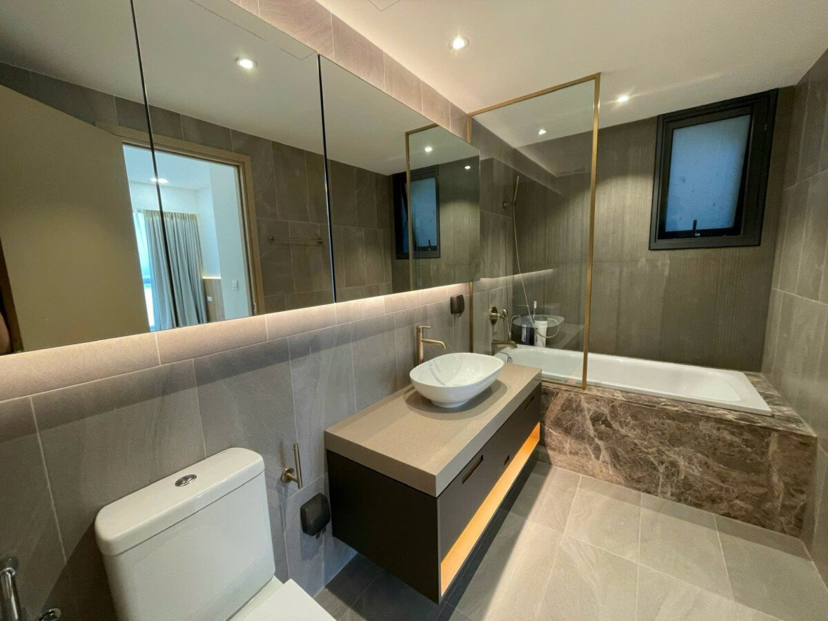 can ho co 2 toilet hoan thien nhu hinh 1 - Giá mua bán căn hộ 3pn số 07 tòa A chung cư The Antonia phường Tân Mỹ t6/2026