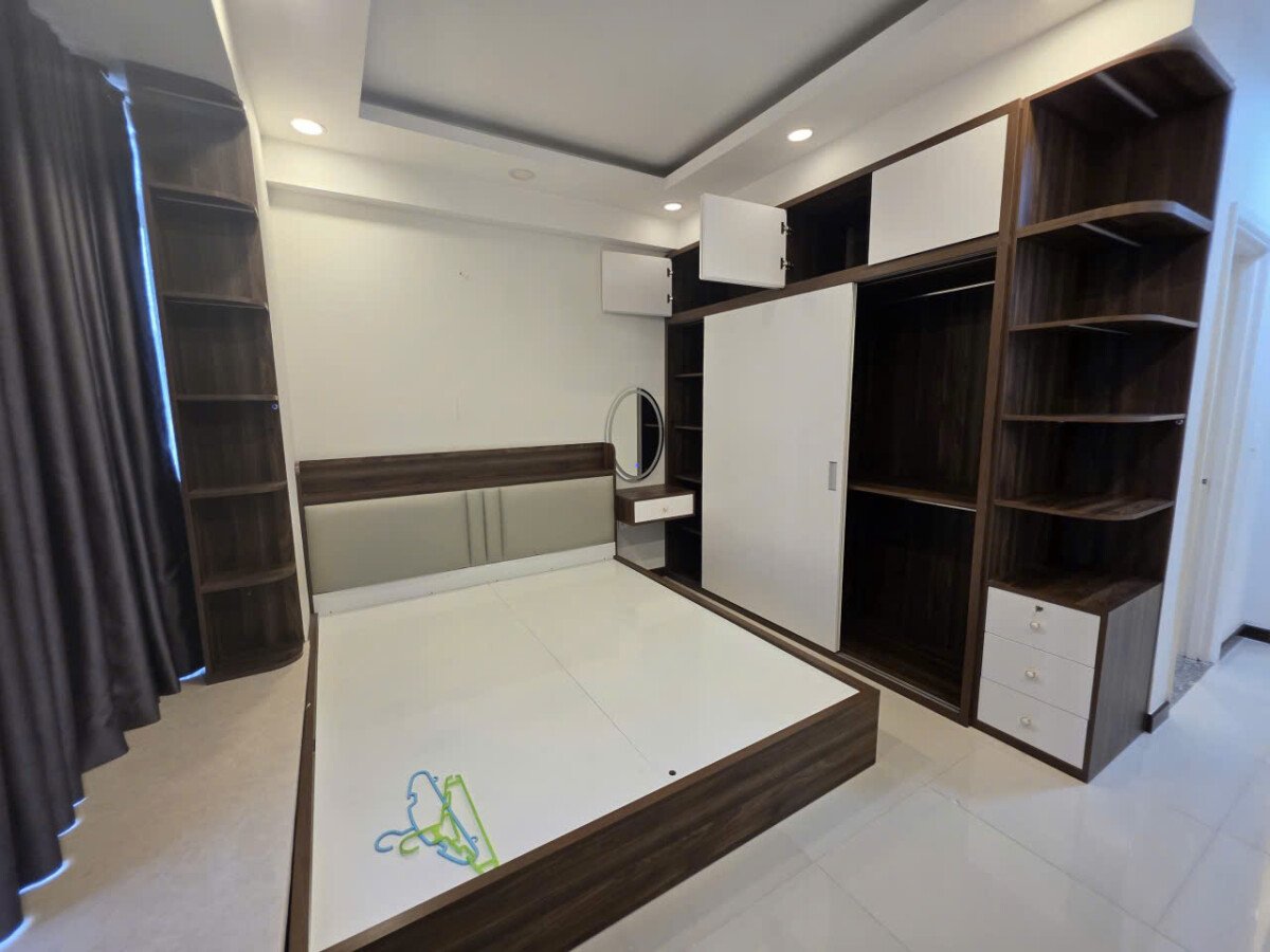 can ho co 3pn hoan thien nhu hinh - Giá mua bán căn hộ 3pn tòa E chung cư Riverside Residence phường Tân Mỹ HCM T5/2026