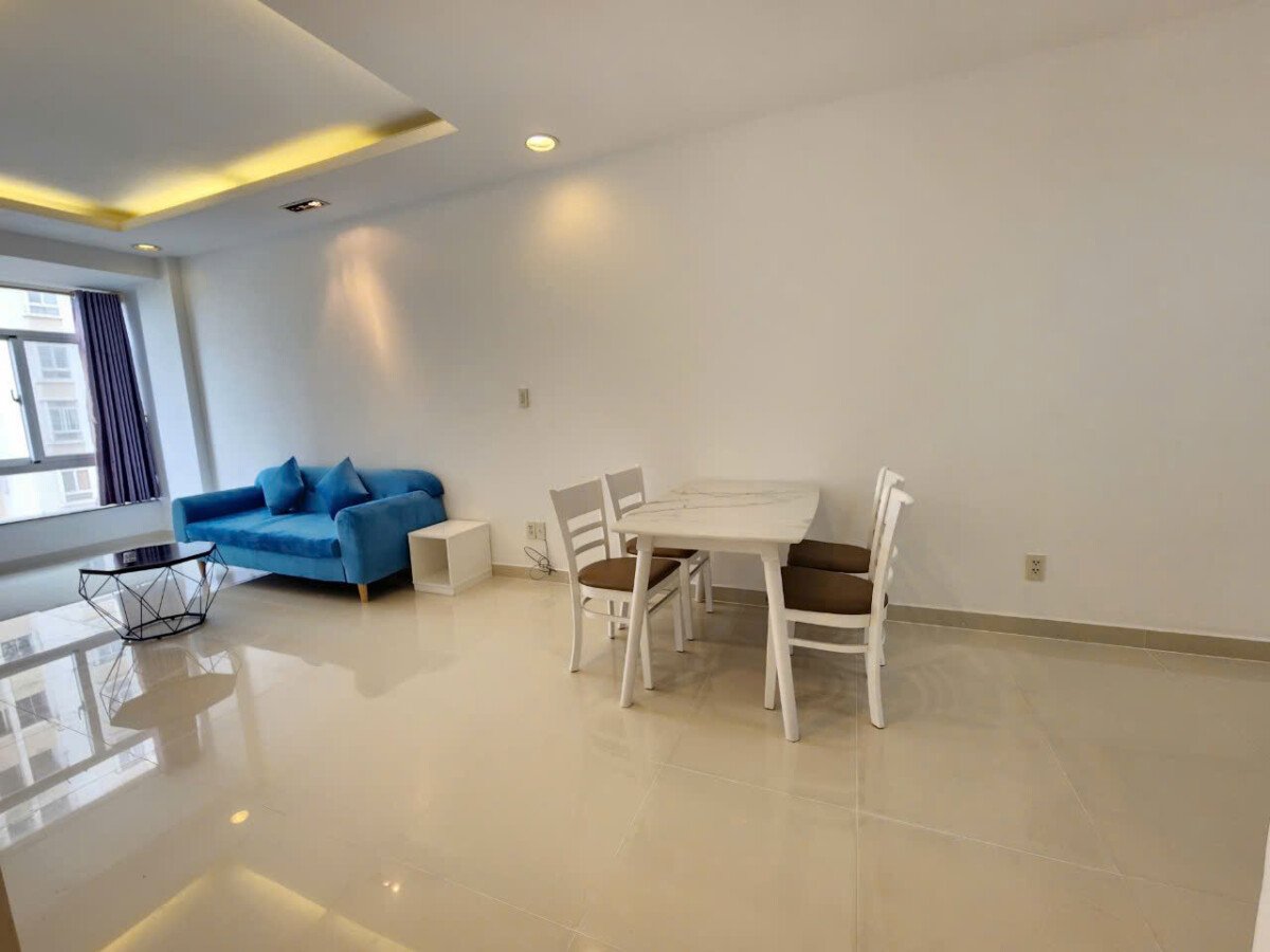 cho thue can ho 56m2 sky garden 3 2 - Cần cho thuê căn hộ Sky Garden 3. DT 56m2 Thiết kế 2 Phòng ngủ-1wc- Nội thất đầy đủ- Giá 12 Triệu/Tháng