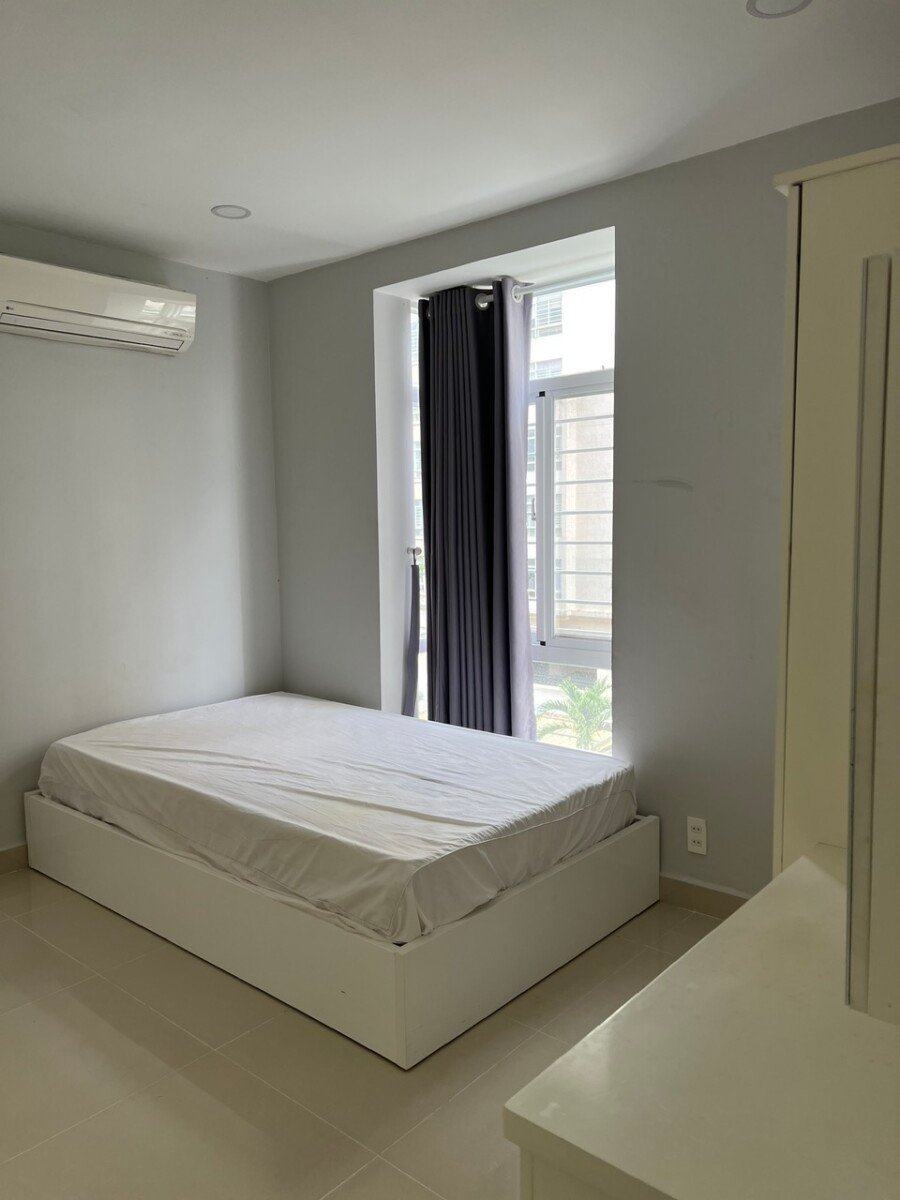 cho thue can ho sky garden 3 1 - Cho thuê căn hộ Sky Garden 3. DT 70m2 Nhà đẹp- 2 Phòng-3wc- Nội thất như hình. Giá thuê 14 Triệu/Tháng