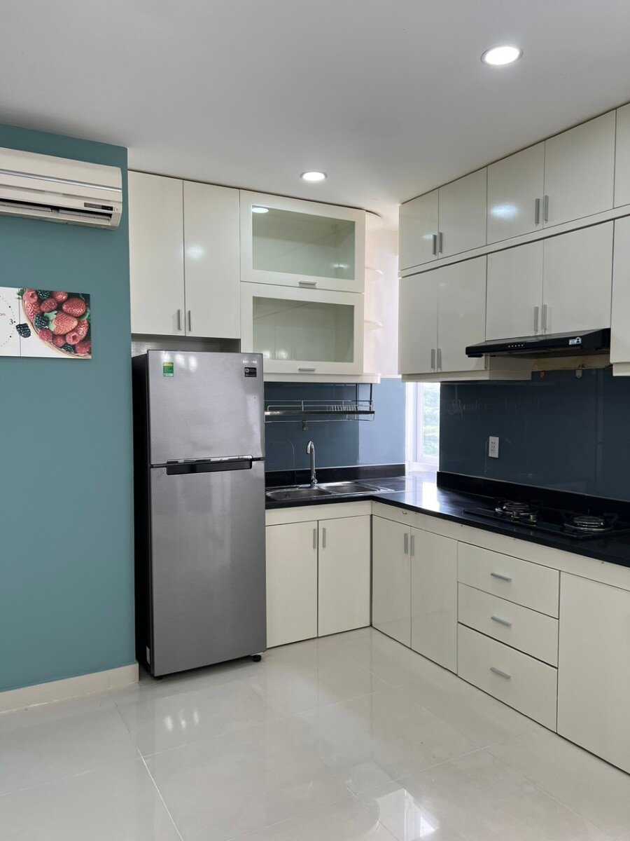 cho thue can ho sky garden 3 5 - Cho thuê căn hộ Sky Garden 3. DT 70m2 Nhà đẹp- 2 Phòng-3wc- Nội thất như hình. Giá thuê 14 Triệu/Tháng