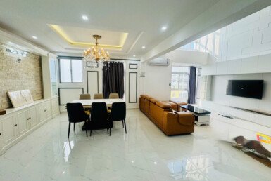 Cần cho thuê căn Penthouse Sky Garden 2. DT 265m2 Bố trí 4 Phòng ngủ-3wc- Đầy đủ nội thất- Giá 55 Triệu/Tháng