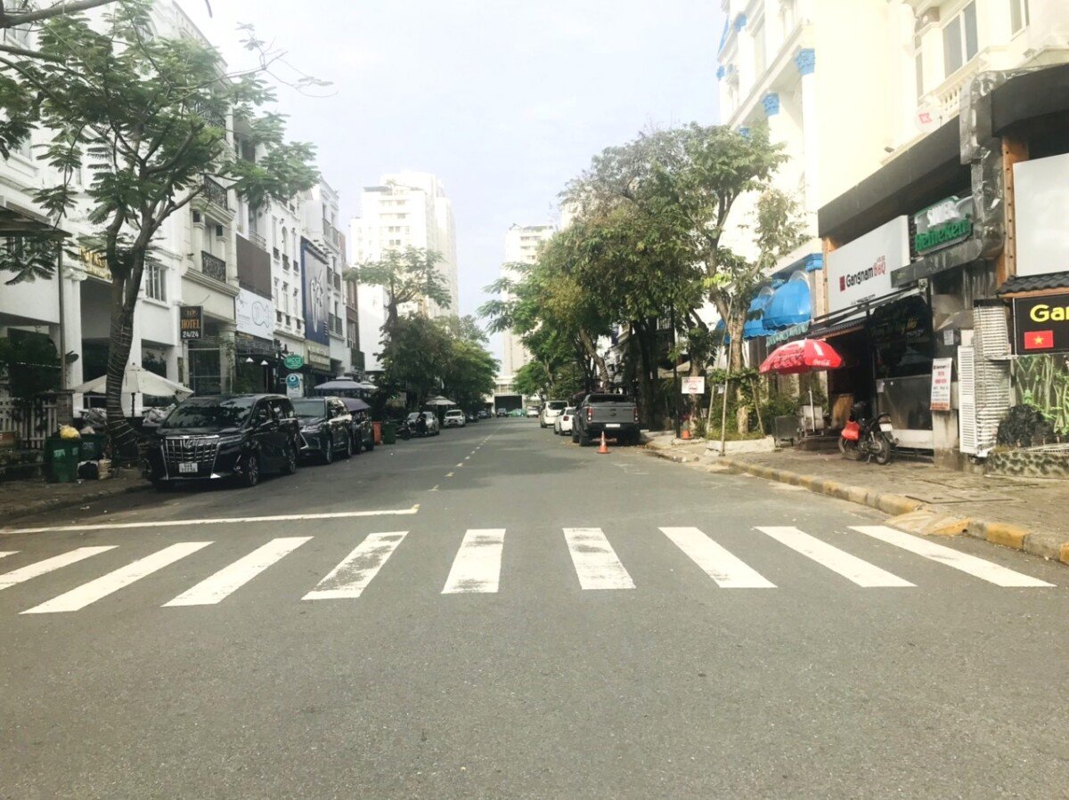 duog phan khiem ich phuong tan hung - Giá mua bán tòa nhà góc công viên đường Phan Khiêm Ích phường Tân Hưng T6/2026