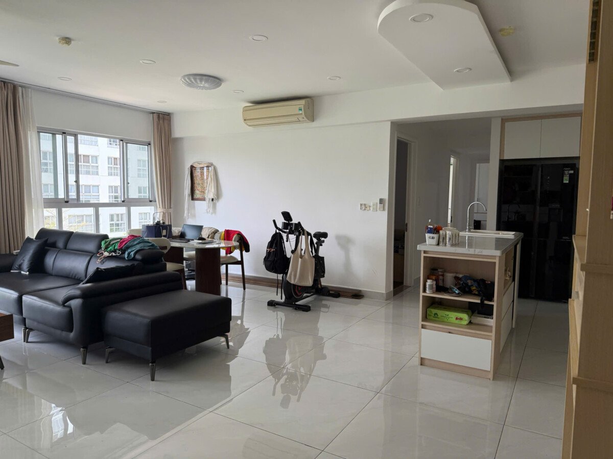goc phong khach can ho ban - Giá mua bán căn hộ 3pn 115m2 chung cư Happy Valley phường Tân Hưng T6/2026