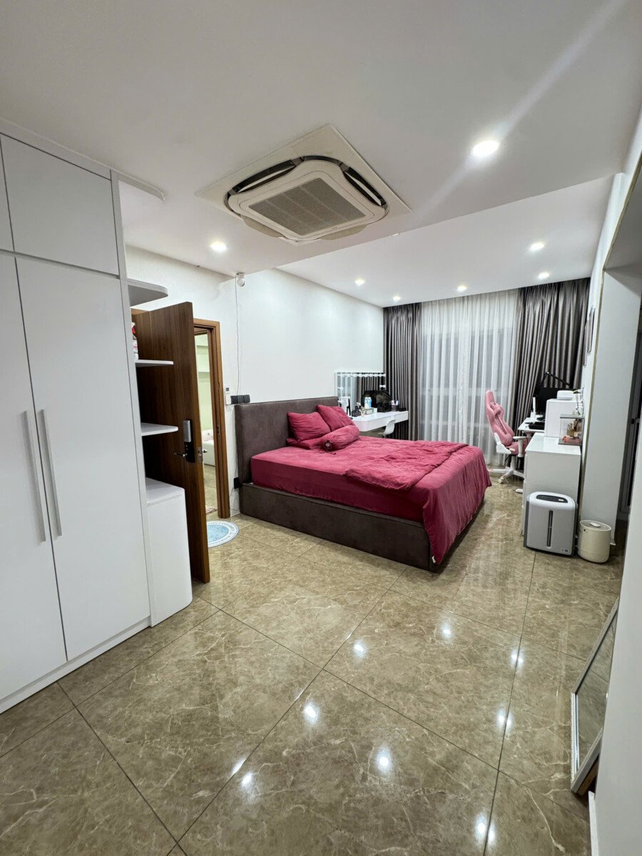 hien trang nha co 2pn hoan thien nhu hinh - Giá mua bán căn hộ 2pn tòa D chung cư Happy Valley phường Tân Hưng T5/2026