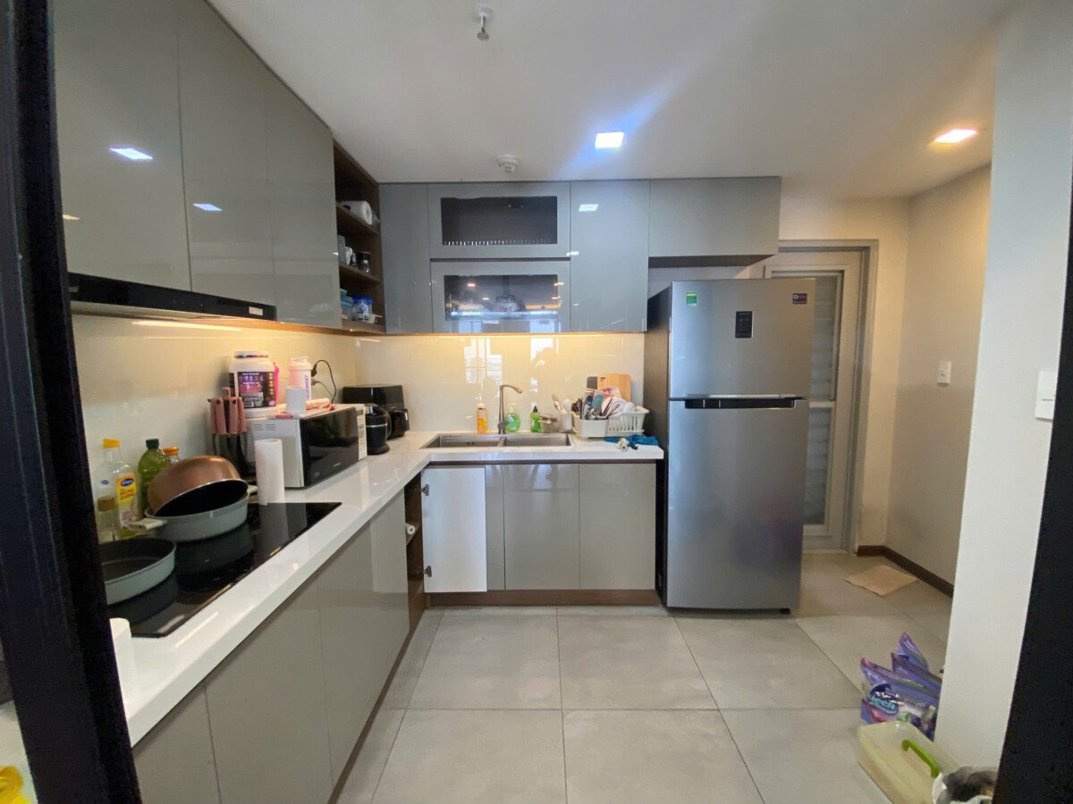 khong gian bep rong rai 20 - Giá mua bán căn hộ 2pn số 05 - 117m2 tòa B chung cư Scenic Valley 1 phường Tân Mỹ T6/2026