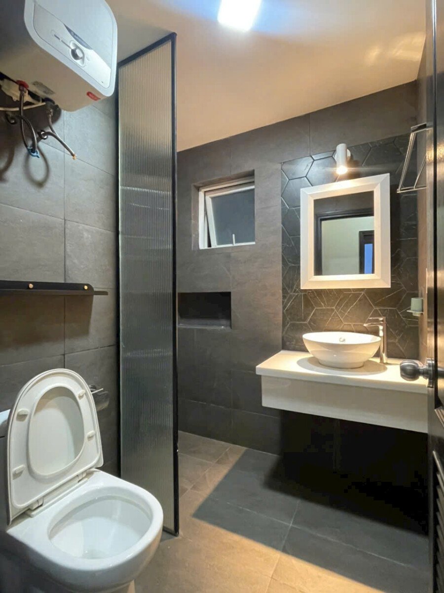 nha co 2 toilet day du thiet bi cao cap - Giá mua bán căn hộ 3pn chung cư Grand View phường Tân Hưng t6/2026