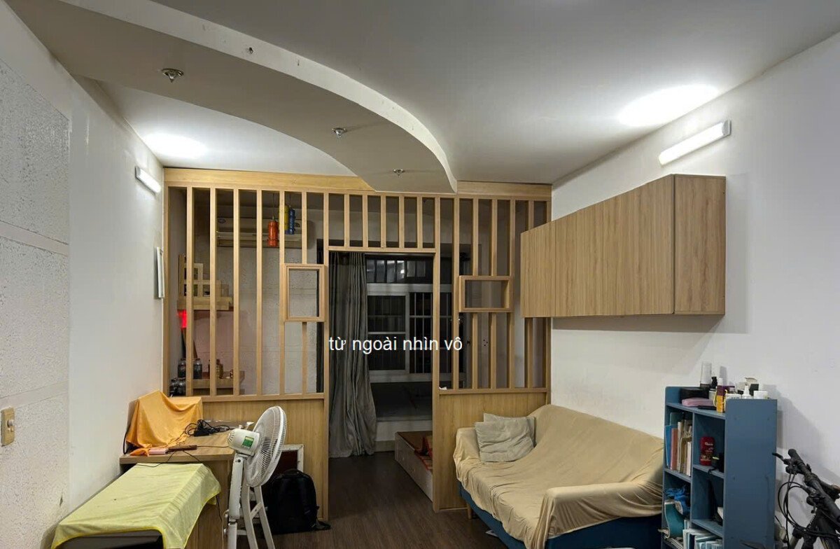 phong khach can ho ban 13 - Bán căn hộ 71m2, chung cư Sky Garden 2, giá 4.550 tỷ, nhà đang trống xem nhà dễ.